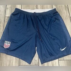 Men’s used Team USA Nike  short shorts size L large soccer